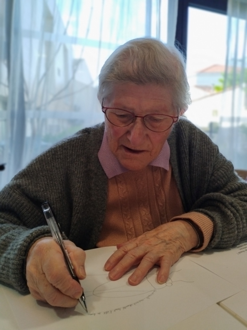 Les résidents s'investissent dans le Printemps des Poètes : une explosion de créativité avec les calligrammes.