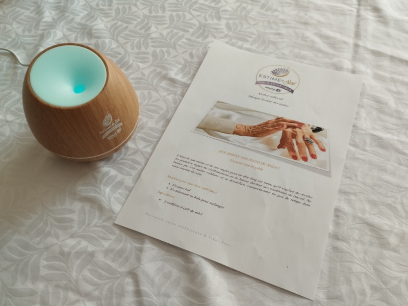 Dans le cadre de la semaine à thème : "Protégeons la planète", nos résidents ont participé à un atelier beauté des mains, alliant bien-être et respect de l’environnement.